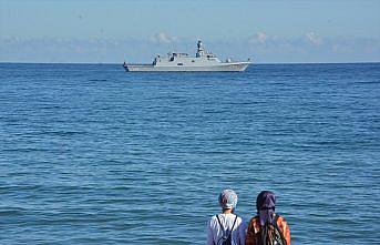 TCG Kınalıada (F-514) korveti İnebolu sahiline demirledi