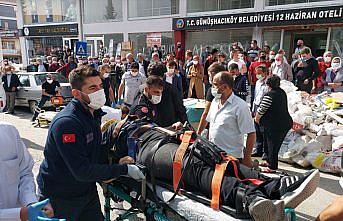 Amasya'da hafif ticari araç yayalara çarptı: 3 yaralı