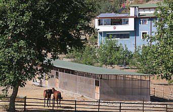 Hiç görmeden aldığı araziyi çiftliğe dönüştürdü