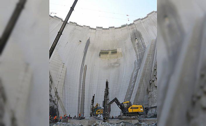 Yusufeli Barajı  ile Türkiye'nin hidroelektrik enerji üretim kapasitesi yüzde 2 artacak