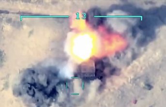 Azerbaycan ordusu, Ermenistan'ın çok sayıda tank ve zırhlı aracını imha etti