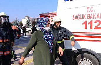 Düzce Valiliğinde güvenlik noktasındaki biber gazı patladı