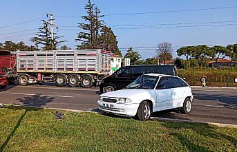 Samsun'da 3 aracın karıştığı trafik kazasında teğmen yaralandı