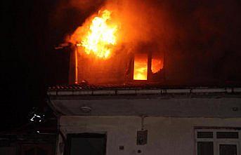 Zonguldak'ta ev yangını: 1 ölü, 4 yaralı