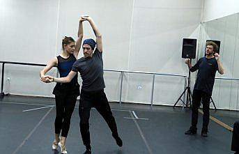 Balet ve koreograf Tan Sağtürk: 
