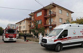 Bolu'da kendisinden haber alınamayan yaşlı kadına balkon kapısından ulaşıldı