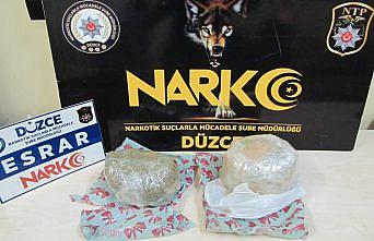 Düzce'de uyuşturucu operasyonunda yakalanan iki şüpheliden biri tutuklandı