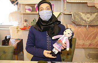 Ordulu annelerden depremzedeler için atkı ve bere