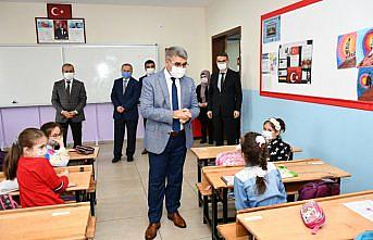 Vali Gürel'den okul ziyaretleri