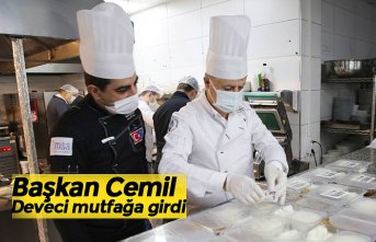 Başkan Cemil Deveci mutfağa girdi