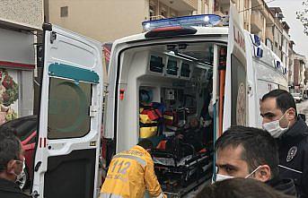 Bayburt'ta köprüden düşen kişiyi itfaiye ekipleri kurtardı