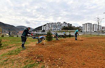 Trabzon Büyükşehir Belediyesi ekipleri sokağa çıkma kısıtlamasında çalışmalarını sürdürdü