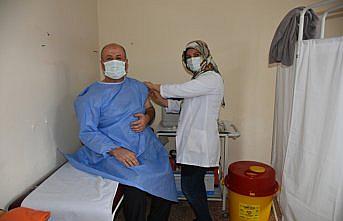 Boyabat'ta Kovid-19 aşısının ilk dozu yapılmaya başlandı