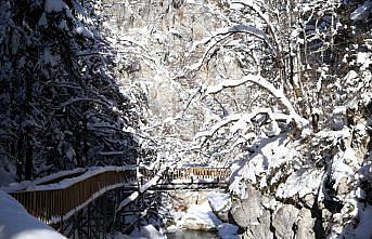 Horma Kanyonu kar altında doyumsuz manzaralar sunuyor