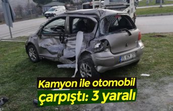 Kamyon ile otomobil çarpıştı: 3 yaralı
