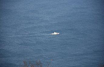Karadeniz'de kuru yük gemisinin batması sonucu kaybolan 3 kişiyi arama çalışmaları sürüyor