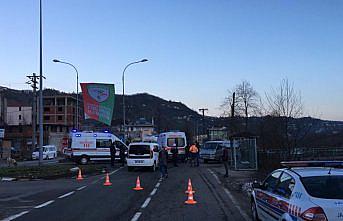 Rize'de iki kamyonet çarpıştı: 7 yaralı