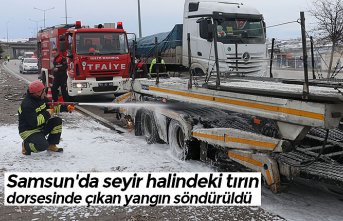 Samsun'da seyir halindeki tırın dorsesinde çıkan yangın söndürüldü