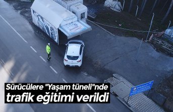 Sürücülere "Yaşam tüneli"nde trafik eğitimi verildi