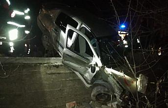 Tokat'ta otomobil şarampole devrildi: 3 yaralı