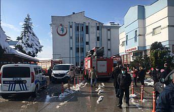 Bartın Devlet Hastanesinin medikal odasında çıkan yangın söndürüldü