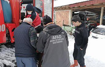 Kastamonu'da kardan yolu kapanan köydeki hastayı AFAD ve UMKE ekipleri kurtardı
