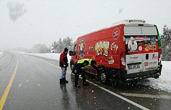 Kavak'ta jandarmadan kış lastiği denetimi