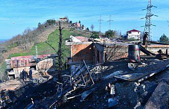 Trabzon Büyükşehir Belediye Başkanı Zorluoğlu, evleri yanan vatandaşları ziyaret etti