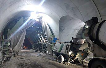 Türkiye'nin en uzun üçüncü tüneli olacak Eğribel Tünelinde sona doğru