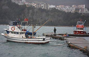 Bartın'da şiddetli rüzgar hayatı olumsuz etkiliyor