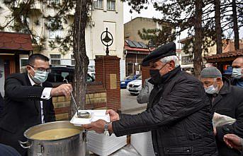 Taşköprü'de vatandaşlara Çanakkale şehitlerinin bir öğünlük iaşesi ikram edildi