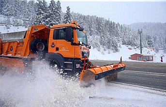 Zigana Dağı Geçidi'nde kar etkili oldu