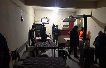 Zonguldak'ta kısıtlama saatinde kahvehanede yakalanan 23 kişiye para cezası kesildi
