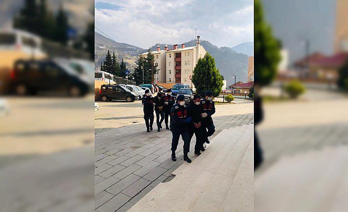 Artvin'de hırsızlık iddiası ile 3 kişi tutuklandı