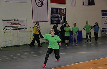 Azmeden gençler küçük bir ilçede kurulan hentbol takımını Süper Lig'e taşıdı