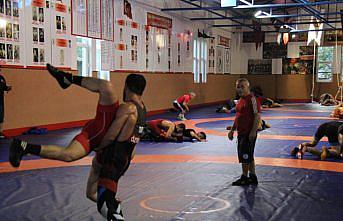 Bartın Üniversitesinden 5 öğrenci Avrupa Güreş Şampiyonasına katılacak