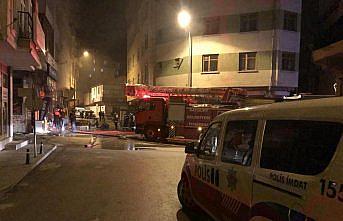 Bayburt'ta ikinci el eşya dükkanında çıkan yangın söndürüldü