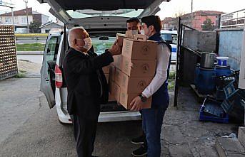 Düzce Belediyesi, ihtiyaç sahiplerine iftarda sıcak yemek ulaştırıyor