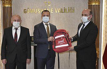 Gümüşhane'de okul müdürlerine afet ve acil durum çantası verildi