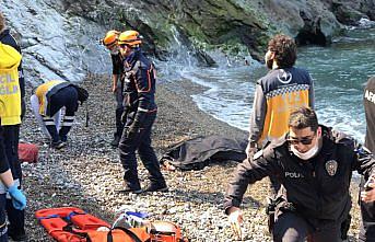 GÜNCELLEME - Zonguldak'ta uçuruma yuvarlanan otomobil denize devrildi: 1 ölü