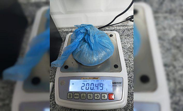 Kastamonu'da düzenlenen uyuşturucu operasyonlarında 1 kişi tutuklandı, 1 kişi gözaltına alındı