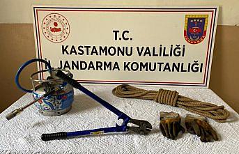 Kastamonu'da kablo hırsızlığı iddiasıyla 2 şüpheli yakalandı