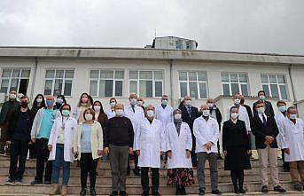 Kovid-19 nedeniyle vefat eden Prof. Dr. Cemil Taşçıoğlu ve sağlık çalışanları Trabzon'da anıldı