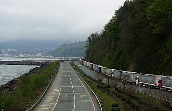 Sarp Sınır Kapısı'nda yoğun tır kuyruğu oluştu