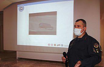 Taşova'da servis şoförlerine eğitim semineri verildi