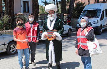 Taşova'da Türk Kızılay'dan çocuklara ramazan hediyesi