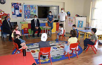 Artvin Milli Eğitim Müdürü Acar'dan okul ziyareti