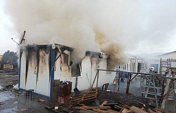 Bolu'da çıkan yangında konteyner kullanılamaz hale geldi