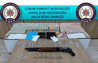 Çorum'da kumar oynatılan dernek binasındaki 7 kişiye para cezası