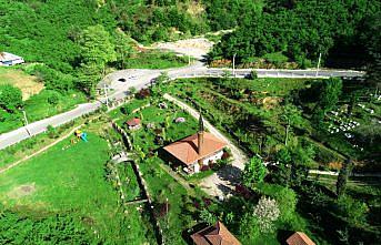 Ecdat yadigarı asırlık camileri bayrama hazırlayan milli sporcular dayanışma örneği gösteriyor